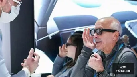 2026科比训练幕后AG娱乐平台：尼克杨直言斯科特训练营最痛苦，科比三天未现身